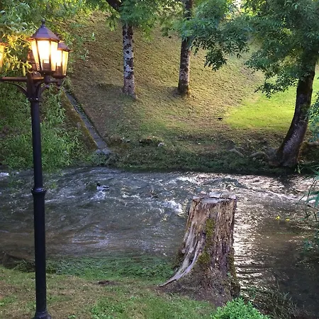 Szálloda Logis Le Moulin De La Beune