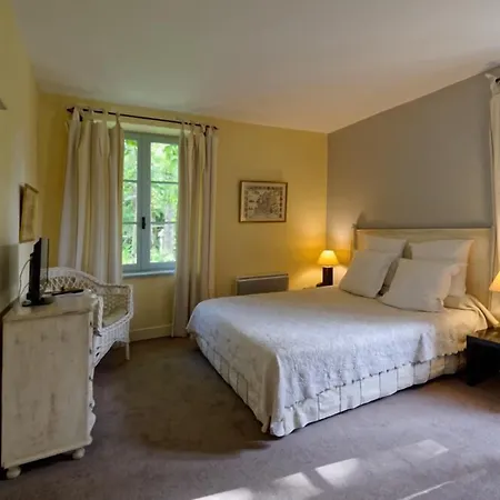 Le Moulin De La Beune Otel 3*