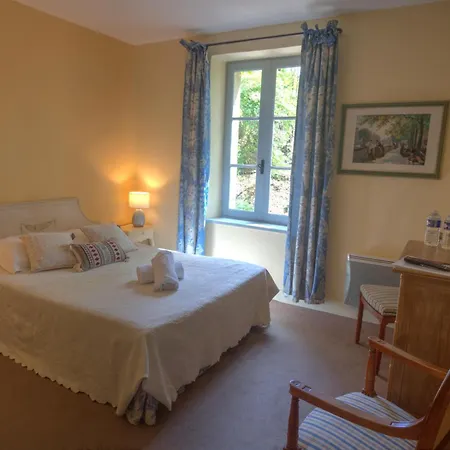 Logis Le Moulin De La Beune فندق