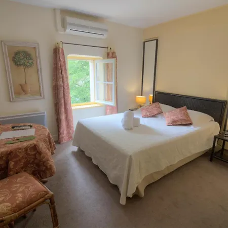 Le Moulin De La Beune 3*