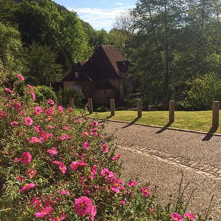 Logis Le Moulin De La Beune فندق 3*